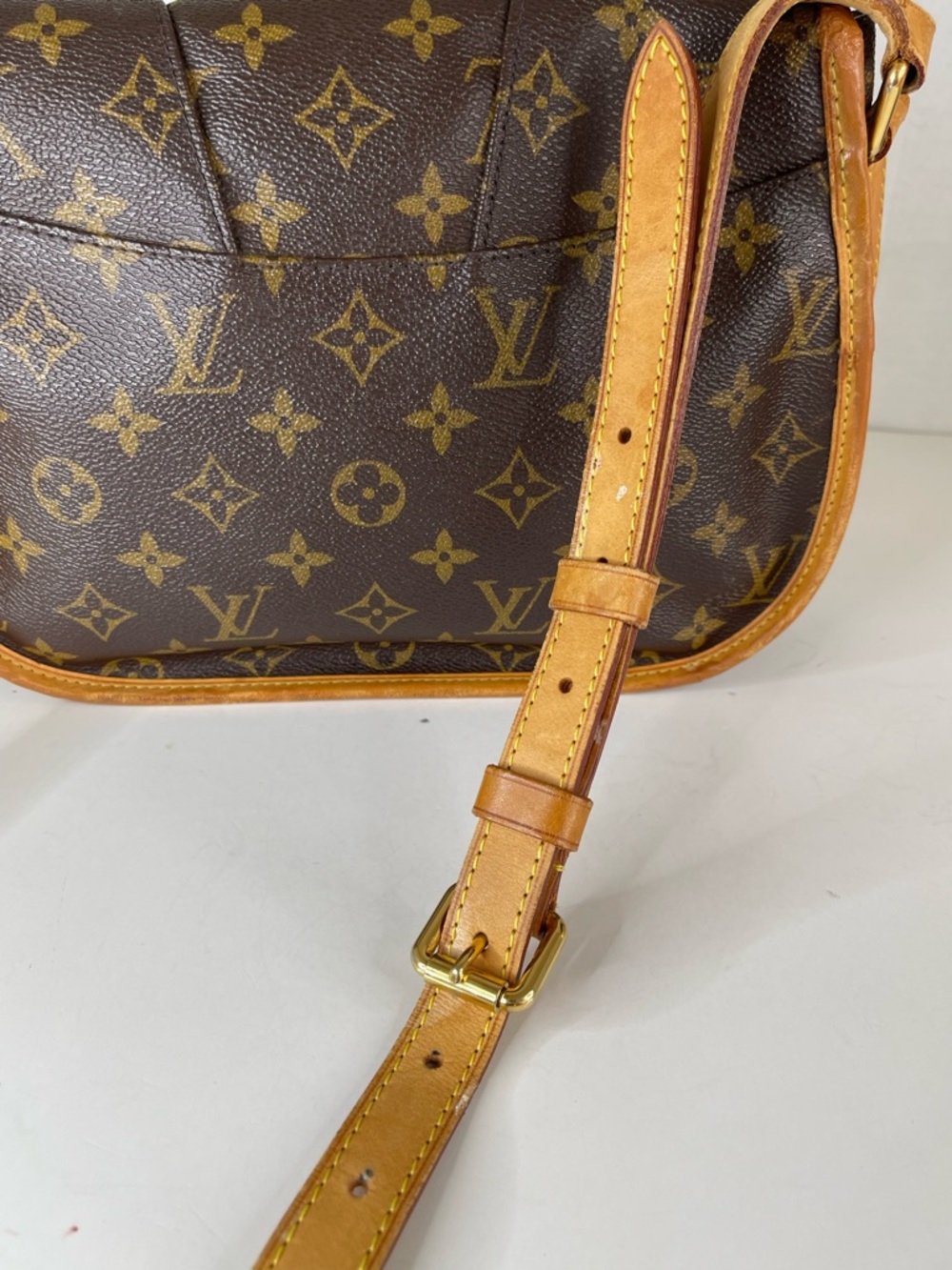 Louis Vuitton Menilmontant PM Shoulder Bag - Picture 7 of 15